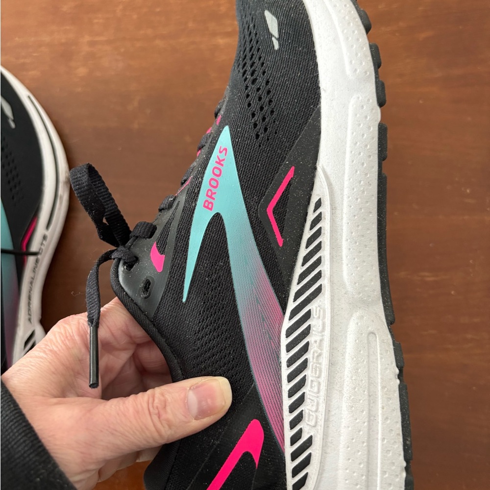 Brooks Women's Black Adrenaline GTS 23 - Picture 7 of 16